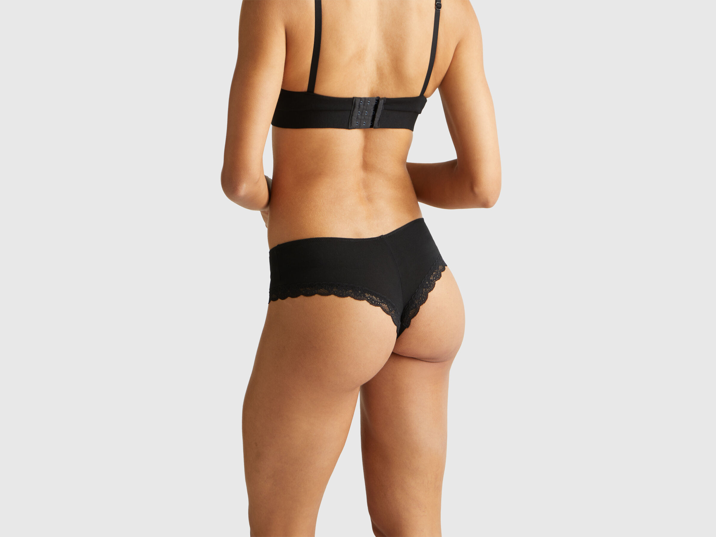 SLIP Women image number 2